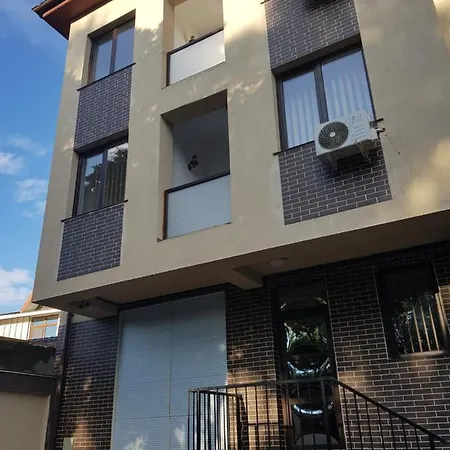 Deosebite Apartment *